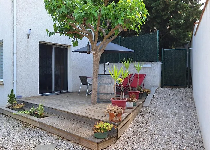 Petite Maison Independante.